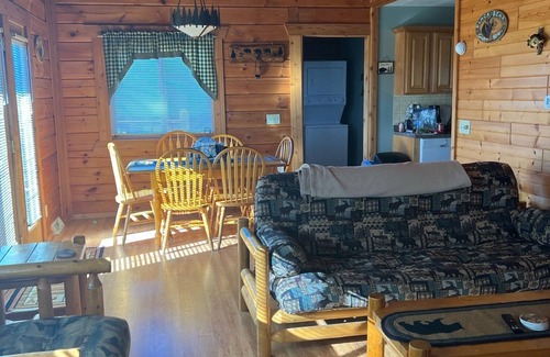 Warrens Cabina | Cozy 3 Bed 2 Bath Cabin located next to Three Bears Resort in Warrens Wisconsin