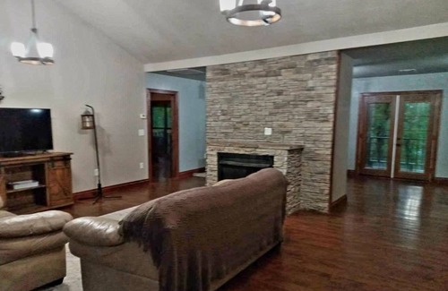 Mountainburg Casa | Cozy 3 Bed 2 Bath house