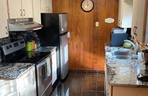 Scio Cabaña | Cozy 3-bed lakefront home with deck & fireplace