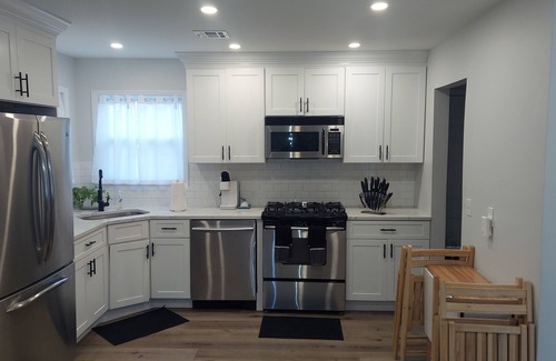 Bayville Casa | Cozy 3 bedroom ranch.