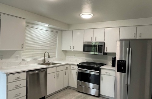 Covington Casa | Cozy 3-bedroom 2.5 bath house in Kent near hospital and shopping centers
