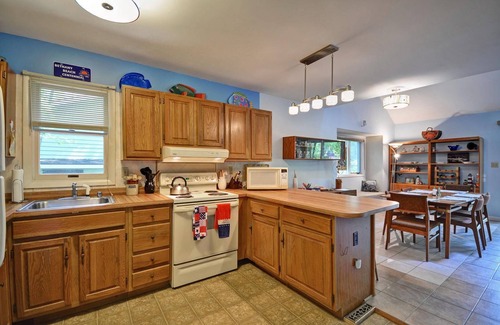 Bethany Beach Cabaña | Acogedora casa de playa de 3 dormitorios y 2 baños con entorno privado