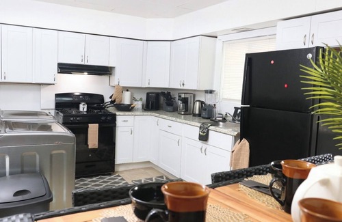 Kingston Casa | Cozy 3 bedroom apartment in the heart of the Wyoming Valley