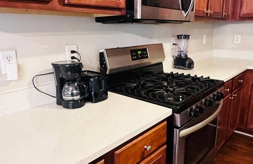 Palmetto Casa | Cozy 3-bedroom building in welcoming Palmetto with WiFi, AC
