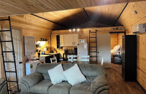 Douglass Cabina | Cozy 3-bedroom cabin in serene Douglass with WiFi, AC