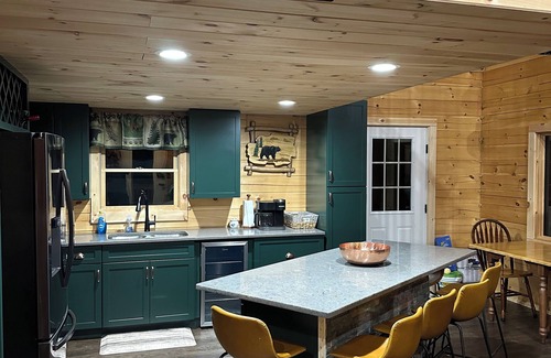 Campton Cabina | Cozy 3-bedroom cabin in lovely Campton with AC, WiFi