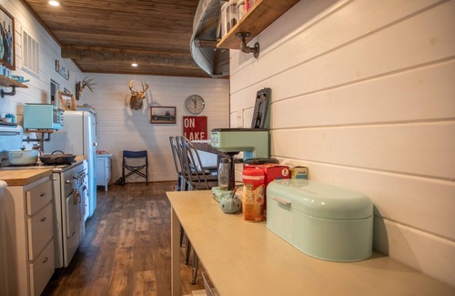 Scranton Cabina | Cozy 3-bedroom cabin on Thompson Bay Scranton, AR
