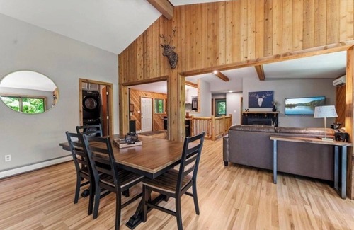 Cumberland Cabina | Cozy 3-bedroom cabin on beautiful Sand Lake in lovely Cumberland, WI.