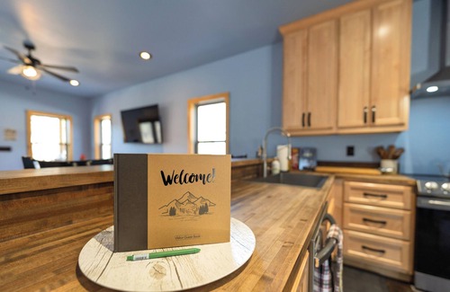 Dahlonega Cabina | Cozy 3-bedroom cabin in Dahlonega with a vibrant Game Room!