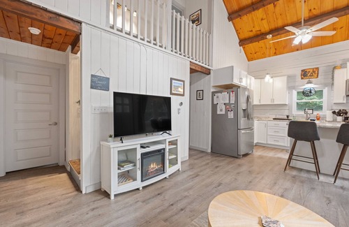 Bath Cabina | Cozy 3-bedroom Cabin in gorgeous White Mountains with WiFi, AC