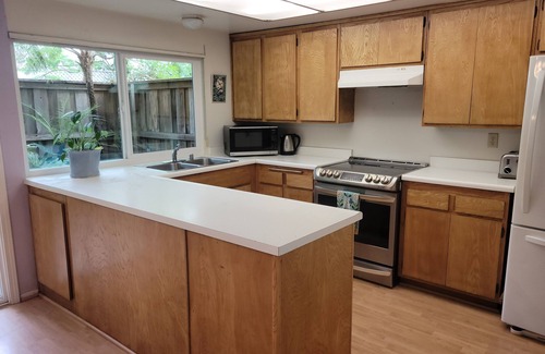 Goleta Condominio | Cozy 3-bedroom condo, just minutes from the ocean and UC Santa Barbara,