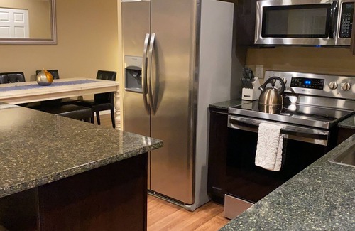 Burien Condominio | Cozy 3 bedroom Condo on 2nd/Top floor