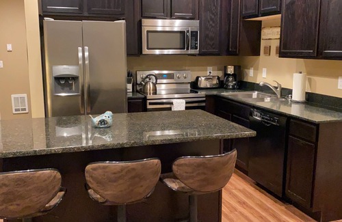 Burien Condominio | Cozy 3 bedroom Condo on 2nd/Top floor