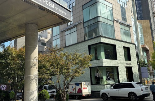 Cheongdam Condominio | Cozy 3-bedroom condo with WiFi, AC in amazing Seoul Gangnam