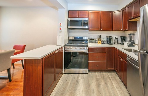 Nauck Apartamento | Cozy 3 Bedroom/Great Location