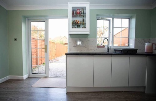 Luton Casa | Cozy 3-Bedroom Home in Luton