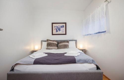 Njardvik Apartamento | Cozy 3 bedroom house near the Blue lagoon