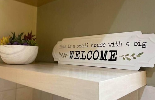 Ipswich Cabaña | Cozy 3 bedroom house with parking in city centre.