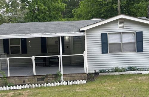 New Ellenton Casa | Cozy 3-Bedroom Retreat Near Aiken & SRS