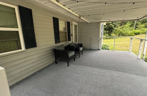 New Ellenton Casa | Cozy 3-Bedroom Retreat Near Aiken & SRS