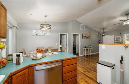 Coeur d'Alene Casa | Cozy 3-Bedroom Retreat with Fenced Yard, Games & BBQ- Pet Friendly