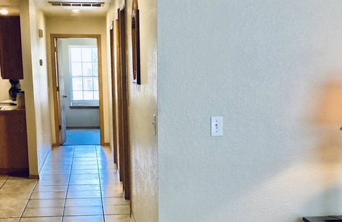 Bethel Heights Apartamento | Cozy 3-bedroom vacation home with free parking