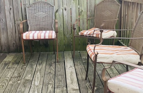 Bethel Heights Apartamento | Cozy 3-bedroom vacation home with free parking