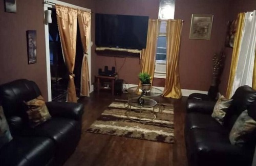 Downtown Toledo Casa | COZY 3 BEDROOMS ABAKREM HOUSE