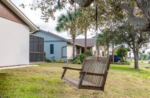 Charlotte Park Casa | Cozy 3 Beds/Heated Pool/Fenced Yard/ Centered in Punta Gorda/close to everything