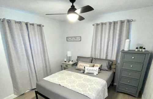 Winter Garden Cabaña | Cozy 3 BR/2 BA Downtown Winter Garden Cottage property.