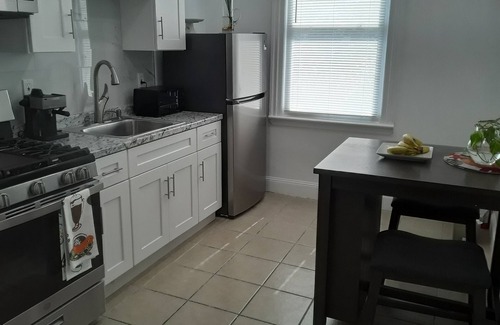 West New York Apartamento | Cozy 3 BR for U Near Manhattan View, 15 Min to NYC