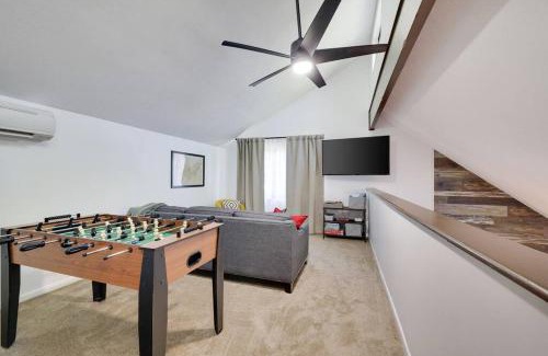 East Stroudsburg Casa | Cozy 3 BR Game Area Fire Pit
