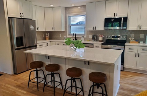 Peachtree City Casa | Cozy 3 BR in center of town w/work space. Walking distance to main attractions