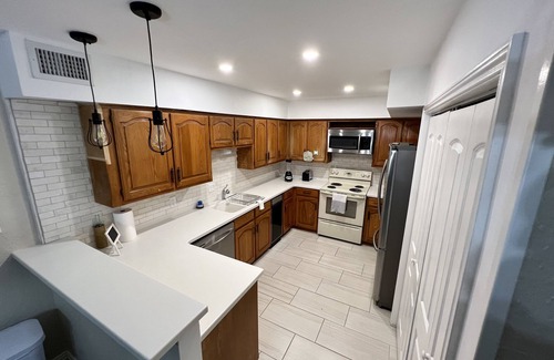 West Arlington Casa | Cozy 3-BR T/H near A&t Stadium/ Globe Life Field