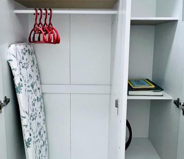 Kuala Lumpur Apartamento | Cozy 3 Rooms , KLCC view , 100 mbps WIFI , Netflix by Noon's Homestay