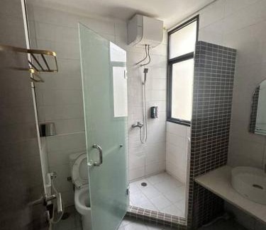 Banda Aceh Casa | Cozy 3BD Home w AC & Netflix