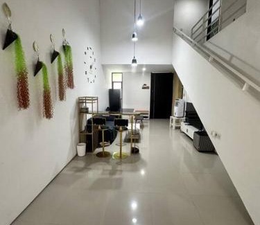 Banda Aceh Casa | Cozy 3BD Home w AC & Netflix