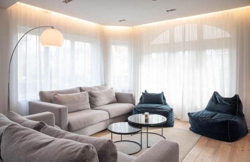 Knokke Villa | Cozy 3BD House with private terrace and parking