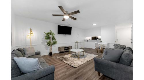 Bentonville Apartamento | Cozy 3BD Near Walmart HQ with Long Stay Savings