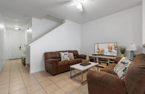 Crestwynd Bay Casa | Cozy 3BDR House near Disney - AL