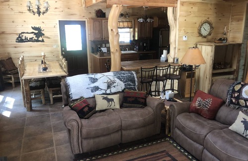 Cimarron Cabina | Cozy 3Bed 2Bath Cabin - Lodge / Snowmobile / UTV Rental Nearby