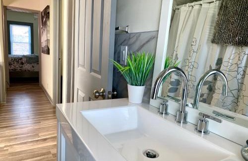 Downtown Niagara Falls Casa | Cozy 3BR 1BA Short drive to Niagara Falls