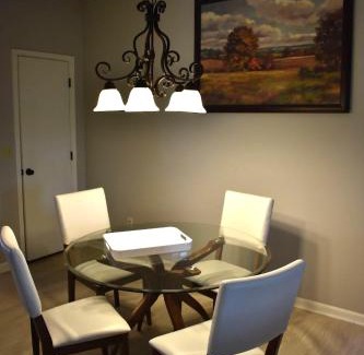 Waldron Apartamento | Cozy 3BR-3BA Home Near Zona Rosa Shopping and Dining
