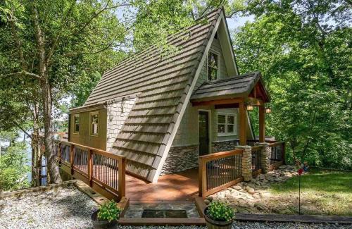 Dawsonville Chalet De Esquí | Cozy 3BR Cabin with Lake View in Dawsonville