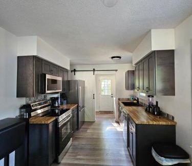 Mentor Headlands Casa | Cozy 3BR Cottage Near Headlands