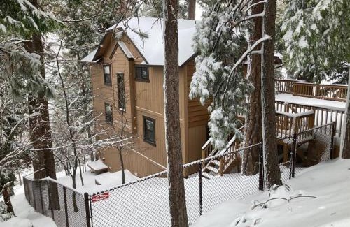 Lake Arrowhead Casa | Cozy 3BR Dog-Friendly Cabin