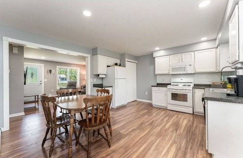 Bay City Casa | Cozy 3BR Home Near Park & Shops