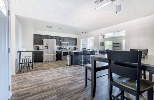 Alhambra Casa | Cozy 3BR House Near Attractions & Shopping