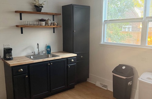 Buffalo Casa | Cozy 3BR Lower Unit home in South Buffalo Near Downtown