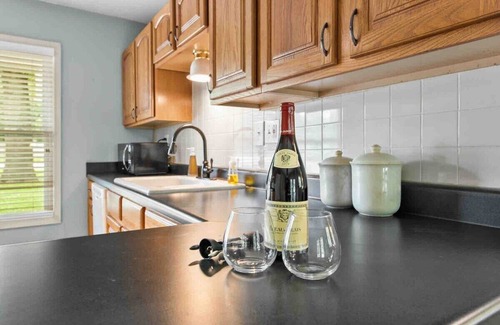 Nall Hills Casa | Cozy 3BR Ranch Home|Pets|FencedYard